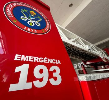 Mulher ficou presa em supermercado no Petrópolis depois do fechamento e diz que poderia ter morrido porque é asmática; Bombeiros salvaran