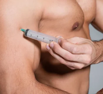 Testosterona em queda: como o envelhecimento masculino afeta a saúde, a energia e a vida sexual