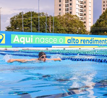 Vila Olímpica abre vagas de natação para crianças e adolescentes