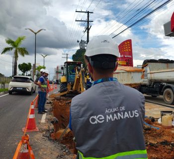 Adutora rompe em plena Coronel Teixera e gera advertência a concessionária