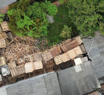 Sucatarias que insistem em acumular resíduos irregularmente são autuadas em operação
